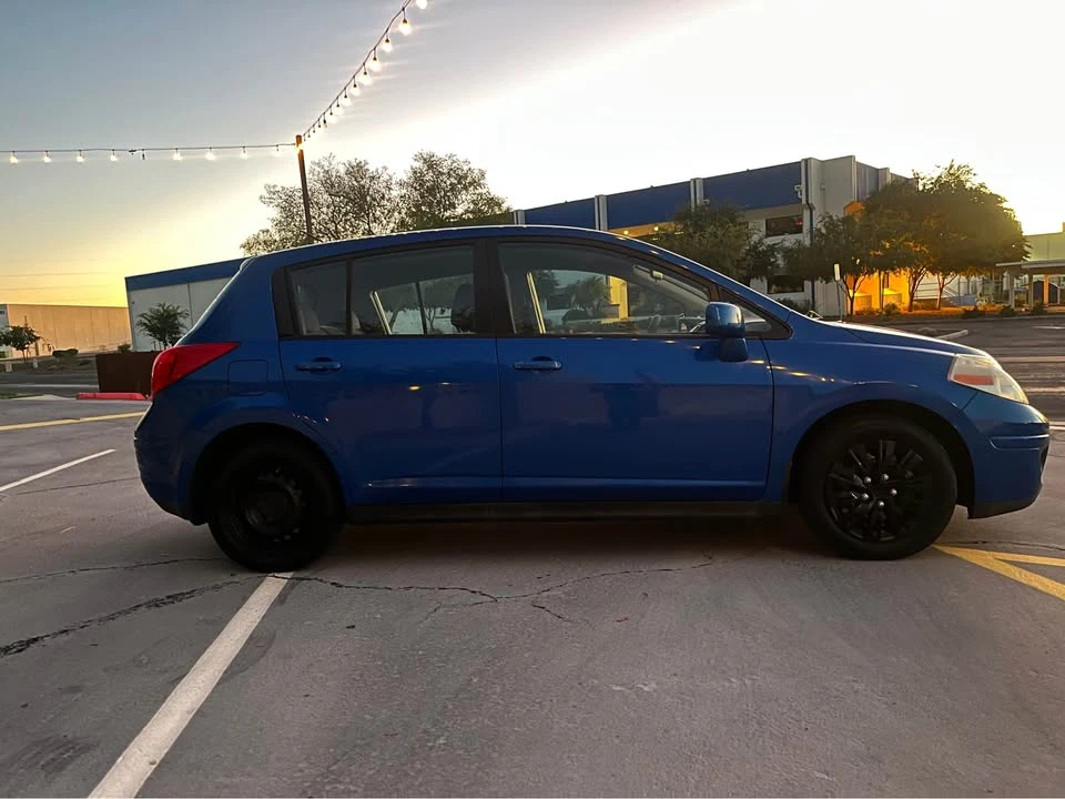 2008 Nissan Versa - Image 3 of 8