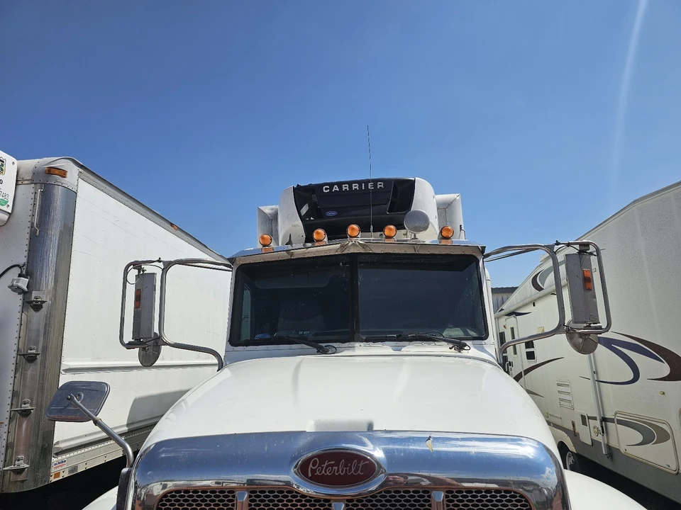 2008 Peterbilt - Image 5 of 21