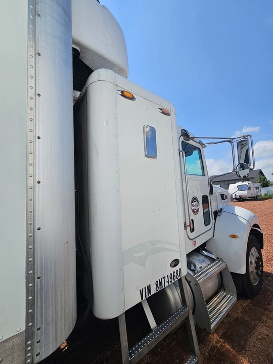2008 Peterbilt - Image 6 of 21