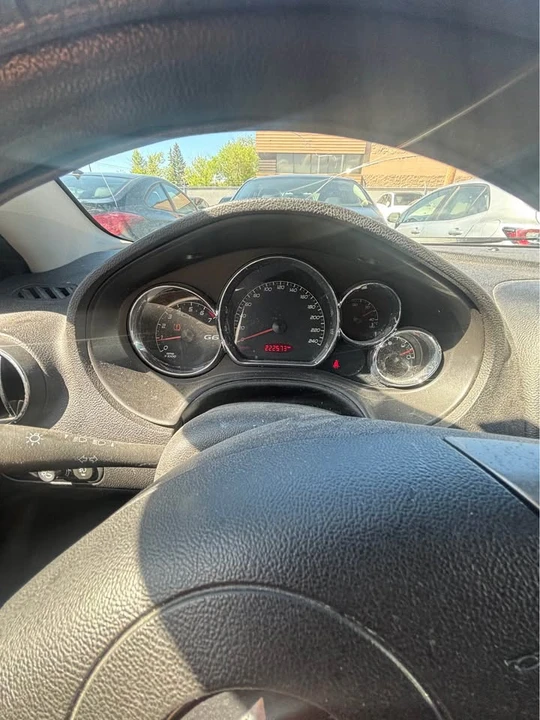 2008 Pontiac G6 - Image 10 of 12