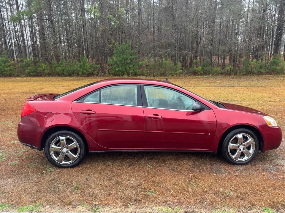 2008 Pontiac G6 - Image 2 of 4