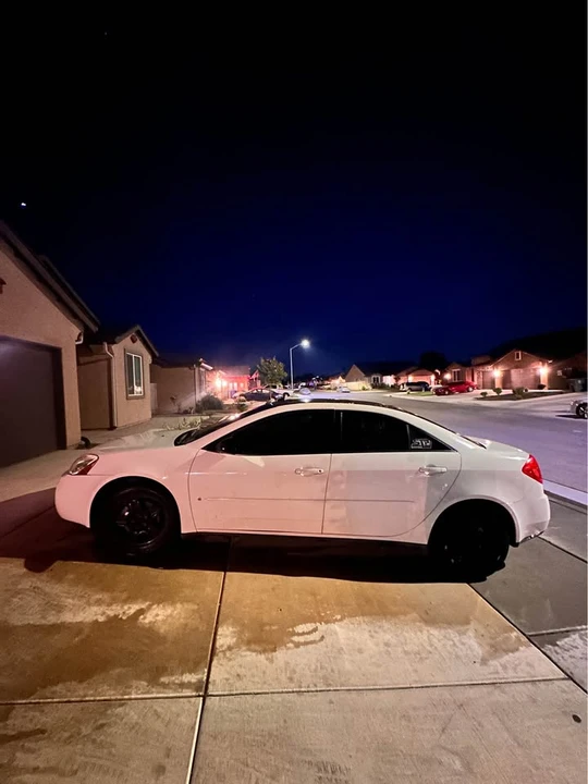 2008 Pontiac G6 - Image 2 of 6