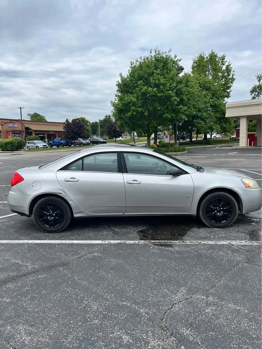 2008 Pontiac G6 - Image 2 of 7