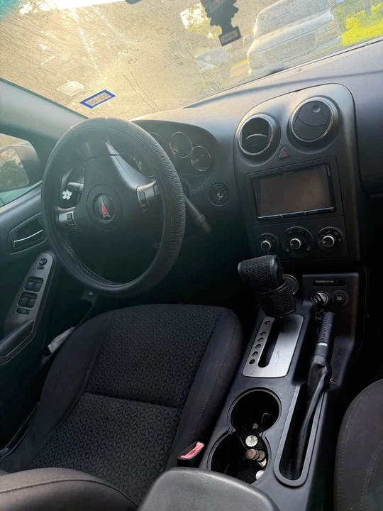 2008 Pontiac G6 - Image 2 of 6