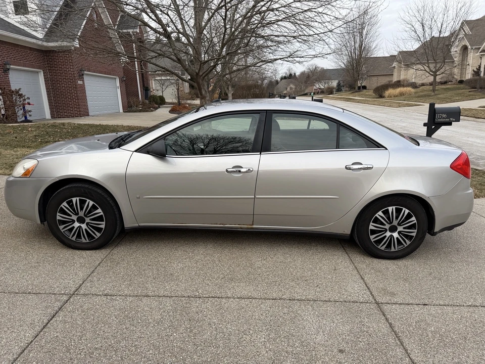 2008 Pontiac G6 - Image 2 of 7