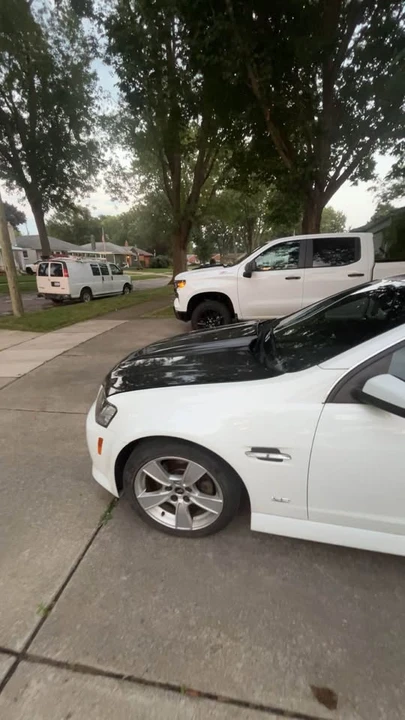 2008 Pontiac G8 - Image 2 of 9
