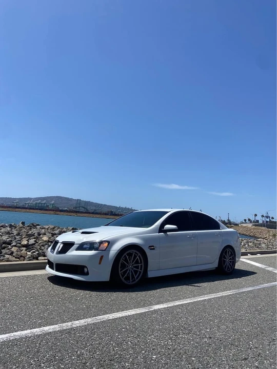 2008 Pontiac G8 - Image 2 of 3