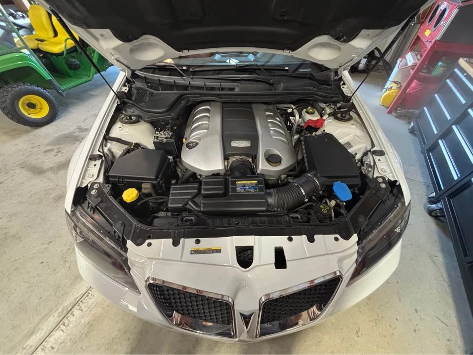 2008 Pontiac G8 - Image 2 of 8