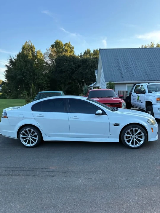 2008 Pontiac G8 - Image 2 of 17