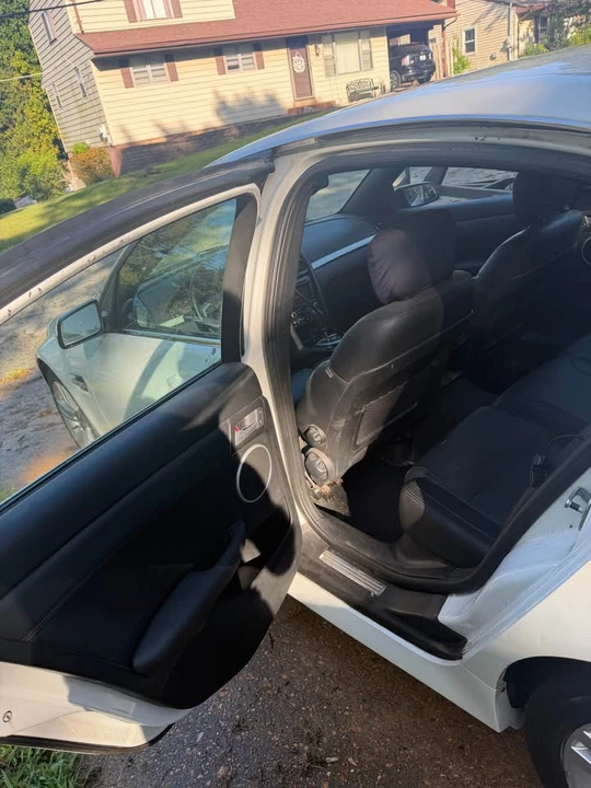 2008 Pontiac G8 - Image 11 of 12