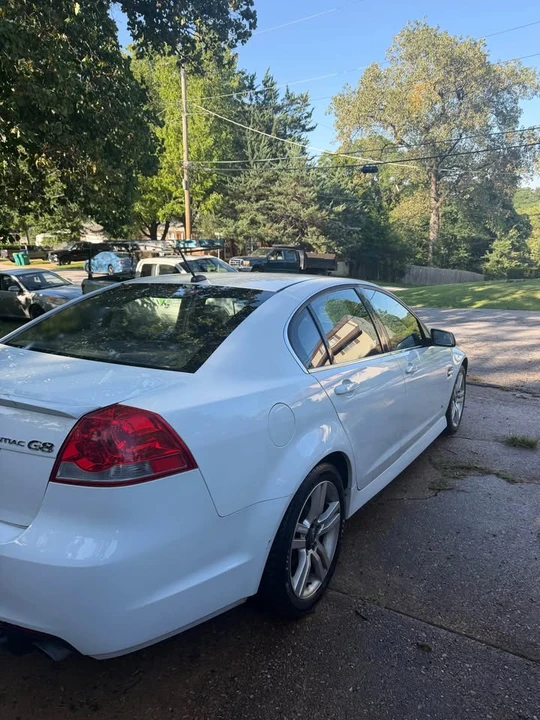 2008 Pontiac G8 - Image 2 of 12