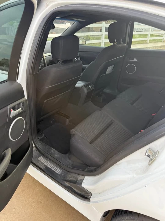 2008 Pontiac G8 - Image 6 of 10