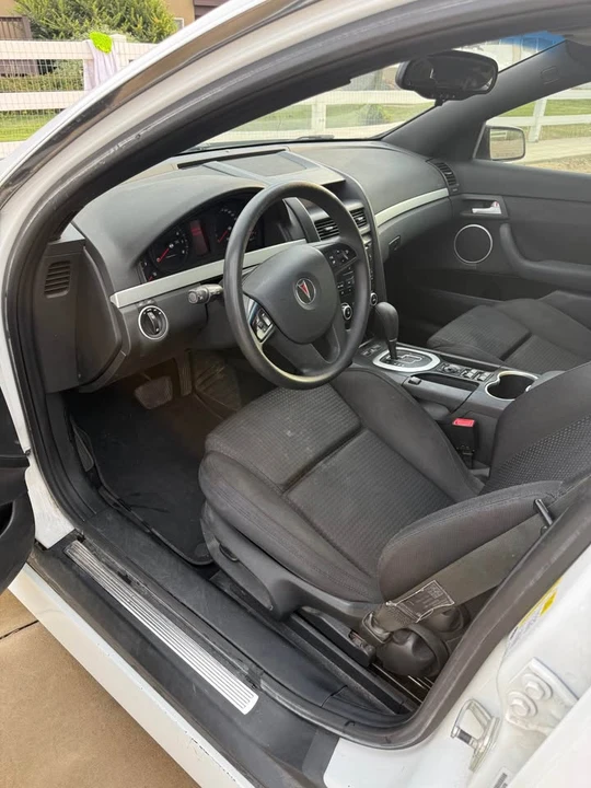 2008 Pontiac G8 - Image 5 of 10