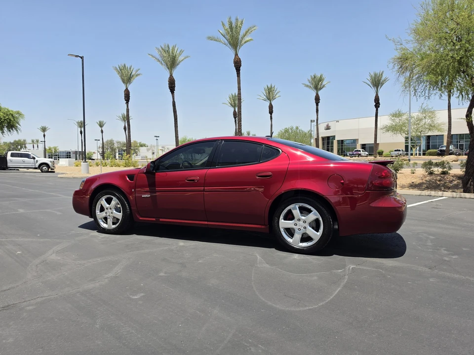 2008 Pontiac Grand Prix 3rd+ Gen - Image 28 of 31