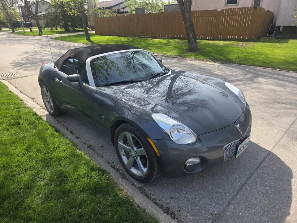 2008 Pontiac Solstice - Image 2 of 3