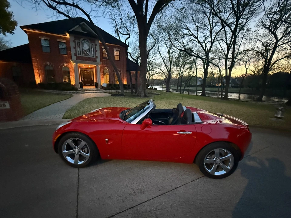 2008 Pontiac Solstice - Image 2 of 21