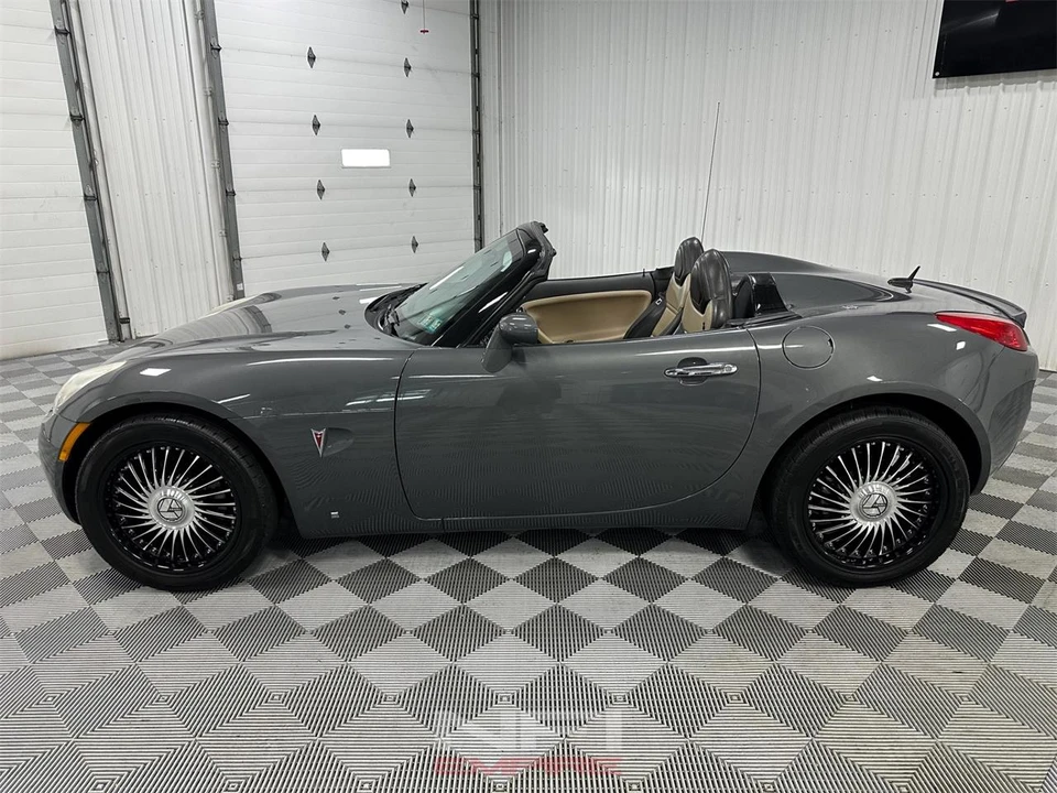 2008 Pontiac Solstice - Image 3 of 31