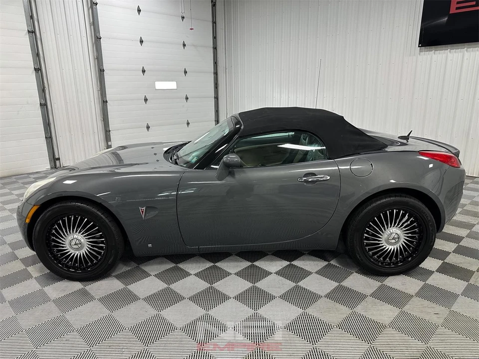 2008 Pontiac Solstice - Image 4 of 31