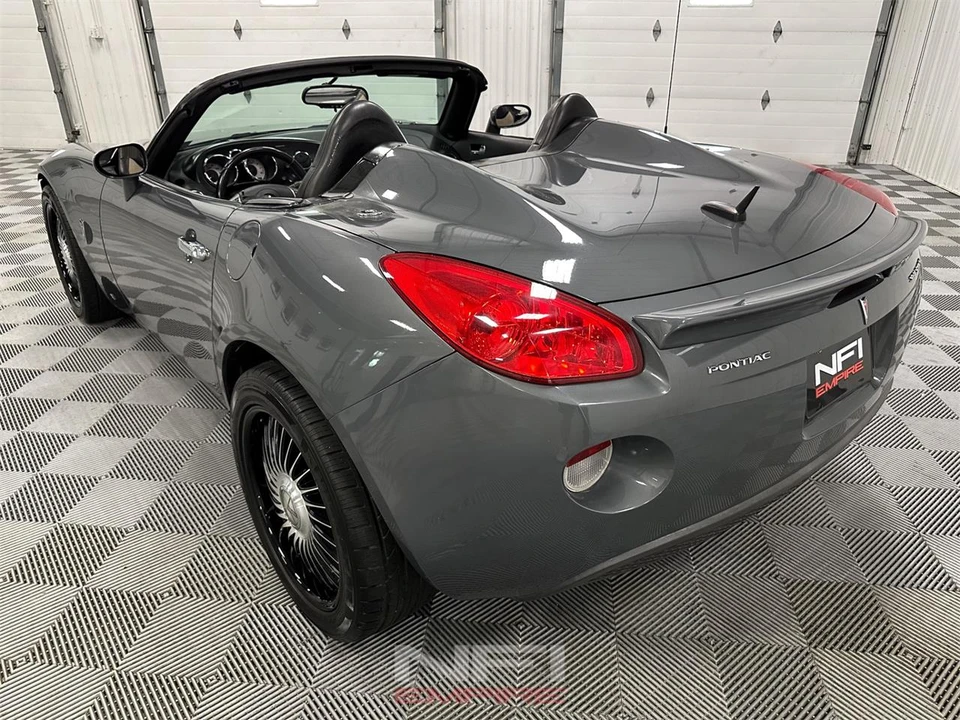 2008 Pontiac Solstice - Image 18 of 31