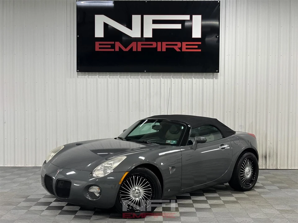 2008 Pontiac Solstice - Image 2 of 31