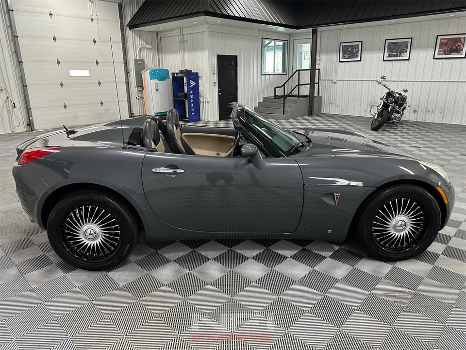 2008 Pontiac Solstice - Image 12 of 31