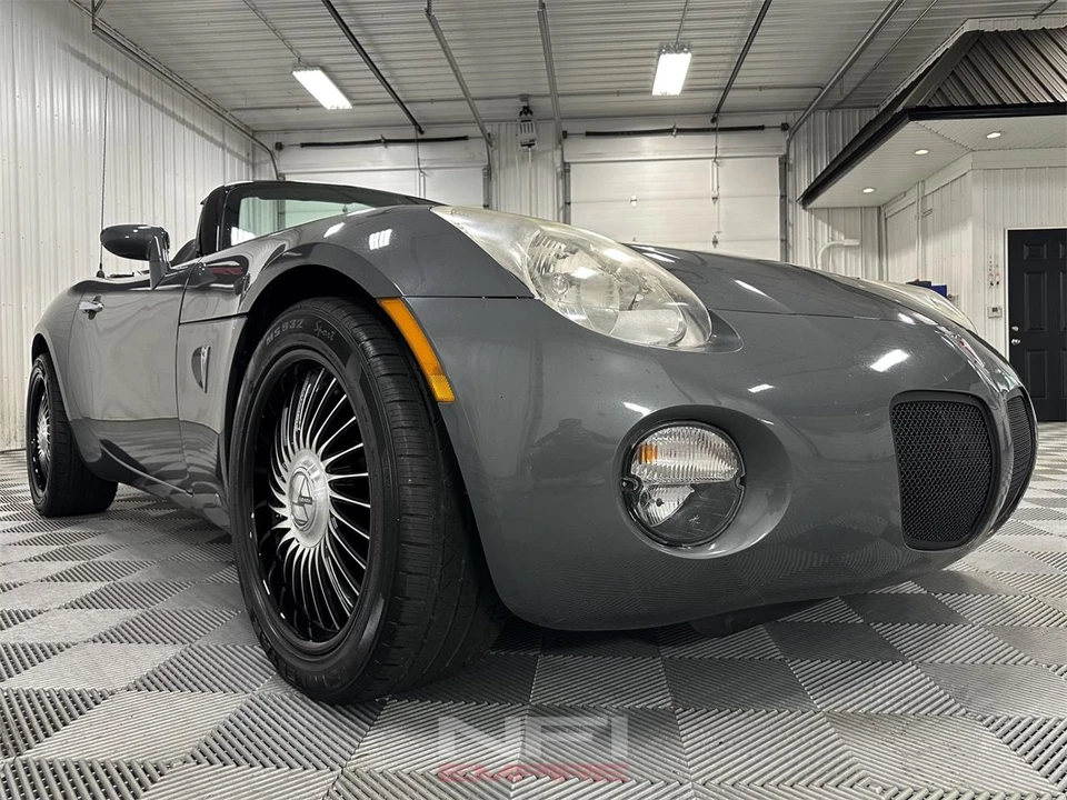2008 Pontiac Solstice - Image 24 of 31