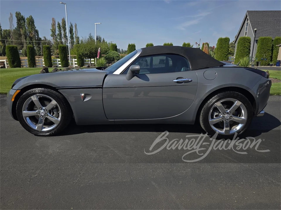 2008 Pontiac Solstice - Image 2 of 5