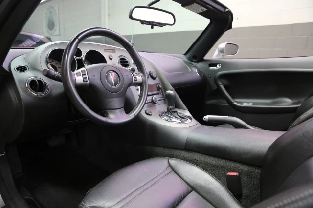 2008 Pontiac Solstice - Image 12 of 24