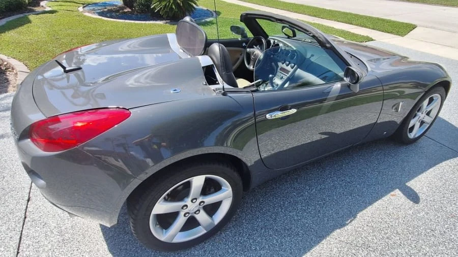 2008 Pontiac Solstice - Image 2 of 16