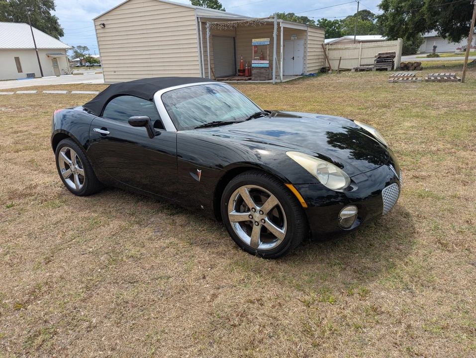 2008 Pontiac Solstice - Image 2 of 15