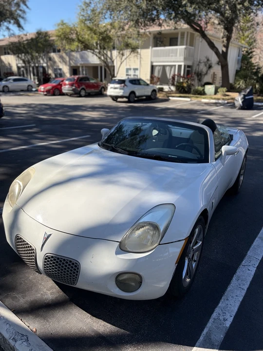 2008 Pontiac Solstice - Image 2 of 12