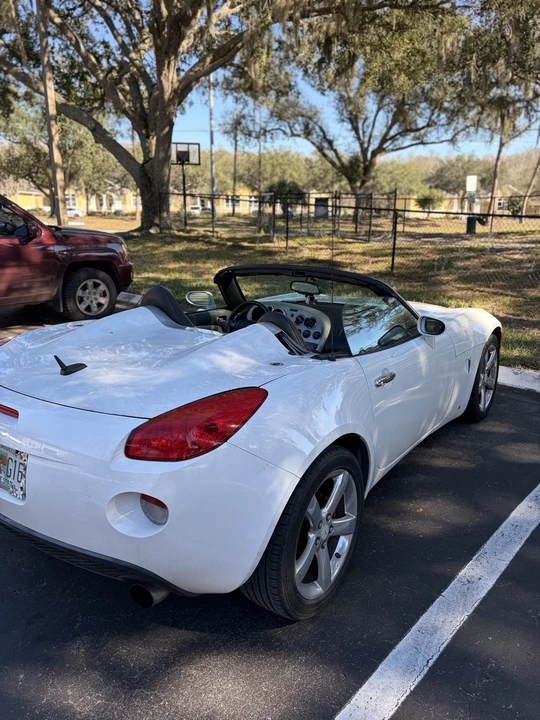 2008 Pontiac Solstice - Image 3 of 12