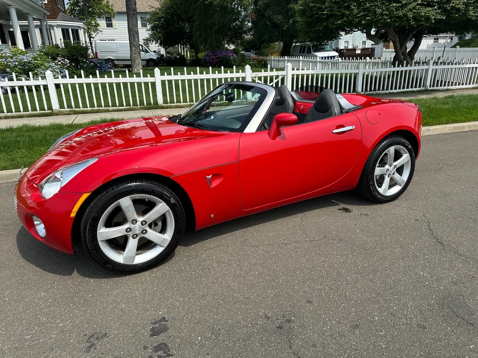 2008 Pontiac Solstice - Image 2 of 21