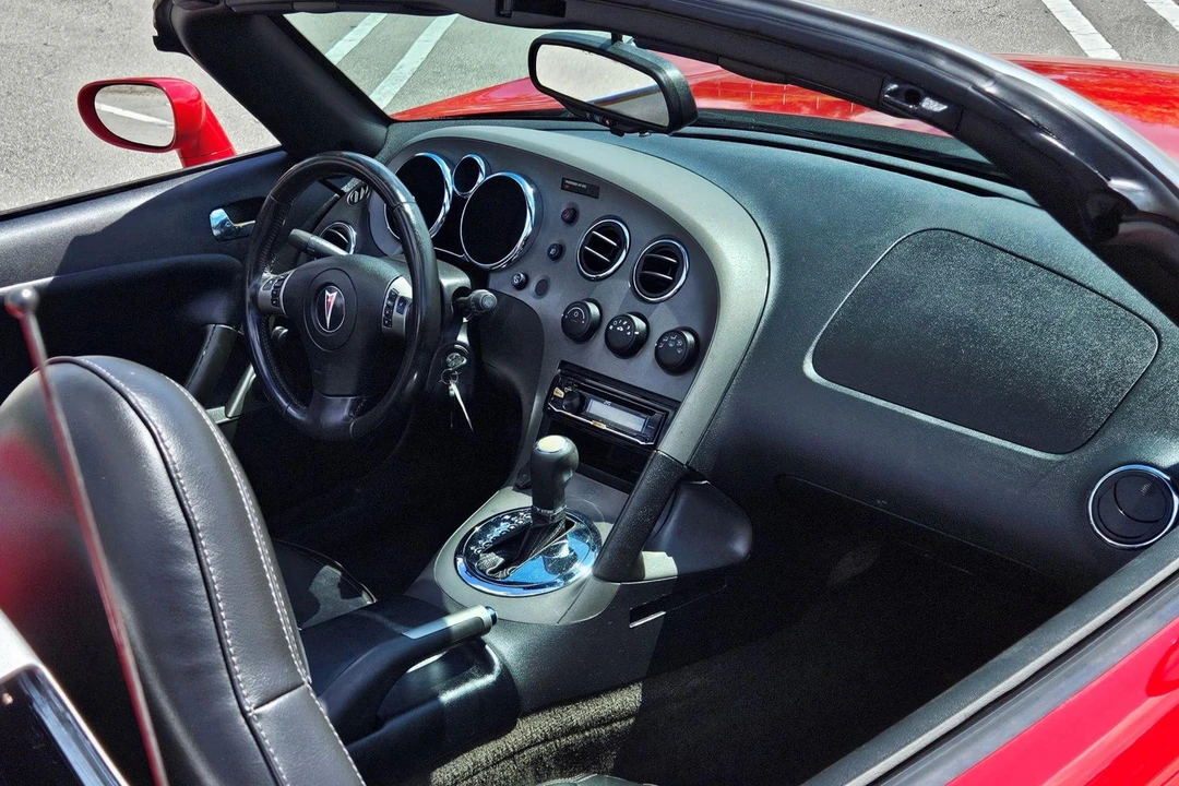 2008 Pontiac Solstice - Image 25 of 31