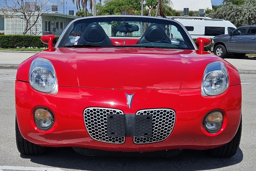 2008 Pontiac Solstice - Image 2 of 31