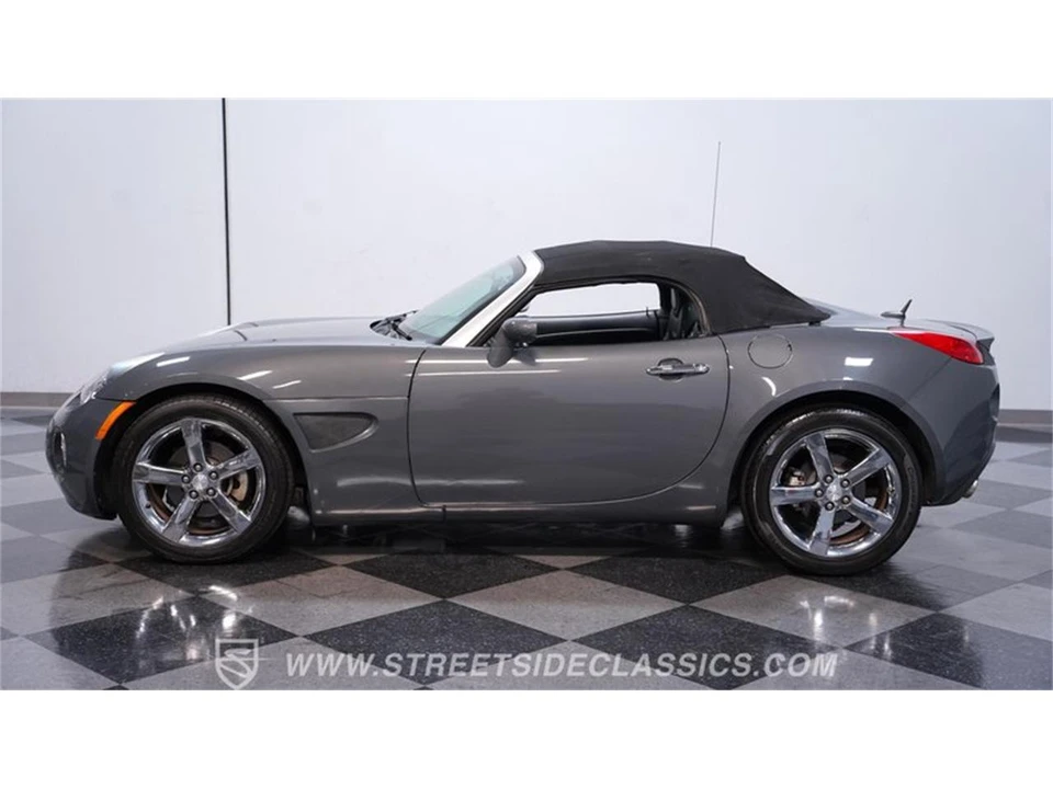 2008 Pontiac Solstice - Image 2 of 31