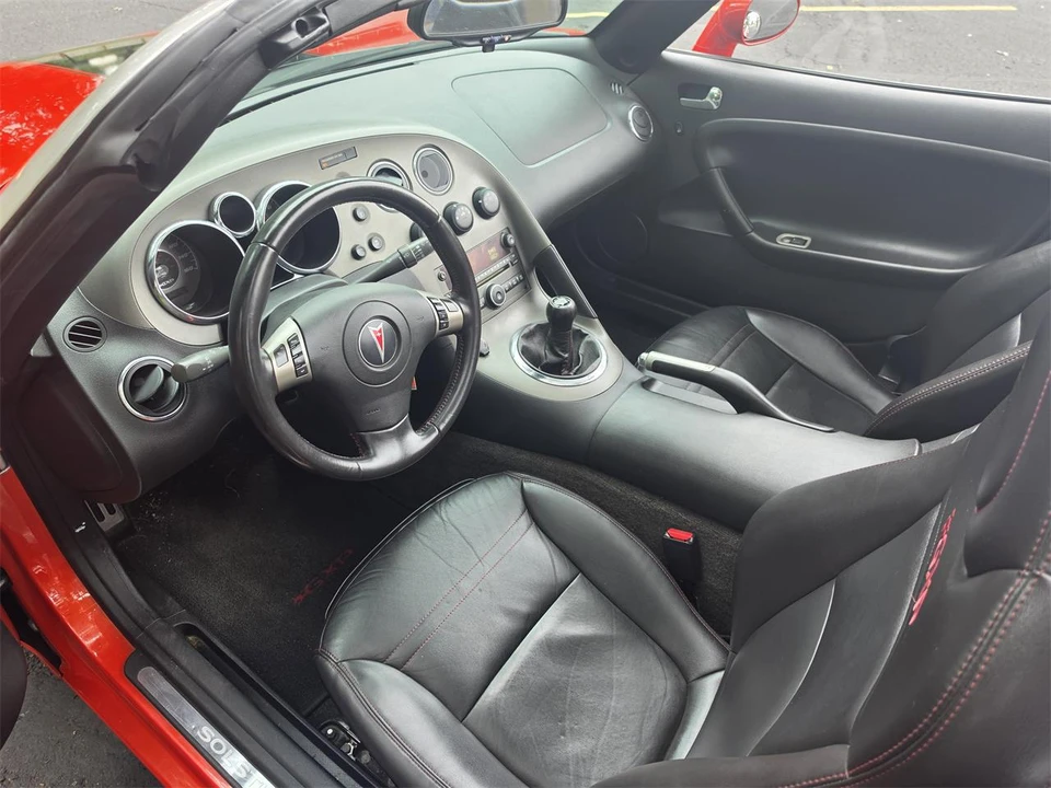 2008 Pontiac Solstice - Image 29 of 31