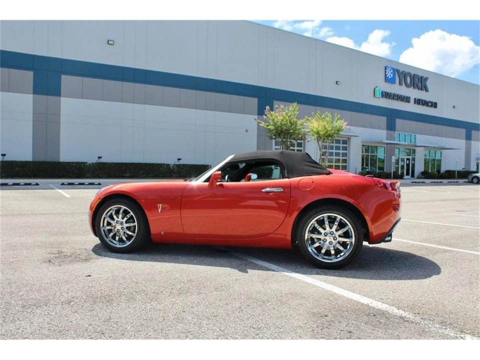 2008 Pontiac Solstice - Image 11 of 31