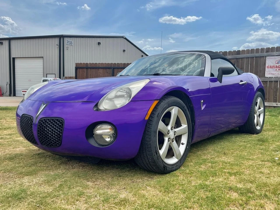 2008 Pontiac Solstice - Image 2 of 31
