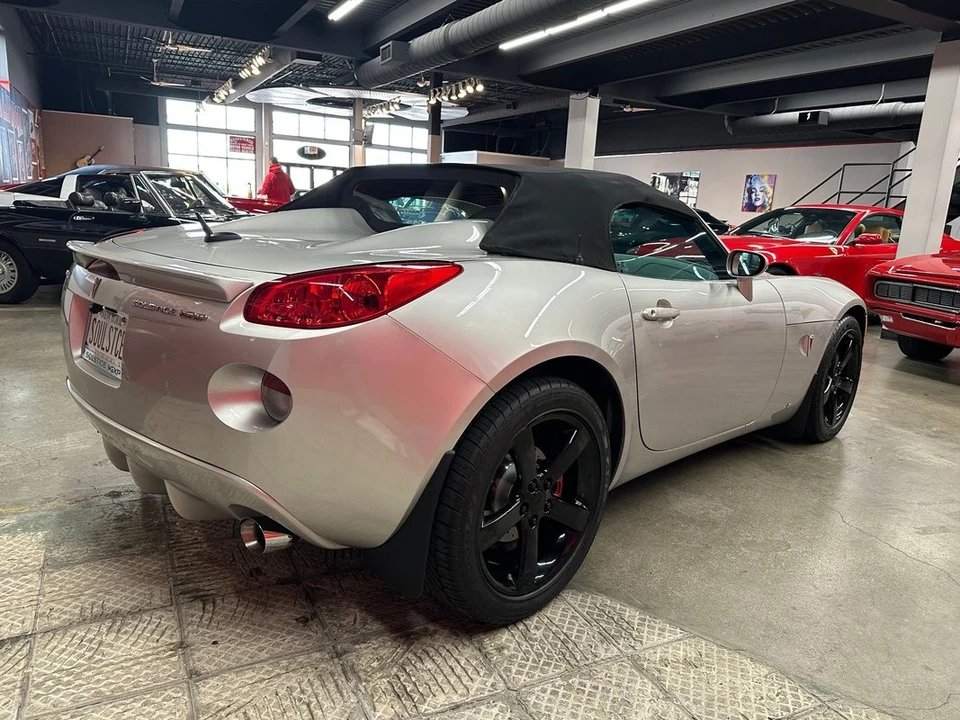 2008 Pontiac Solstice GXP - Image 11 of 21