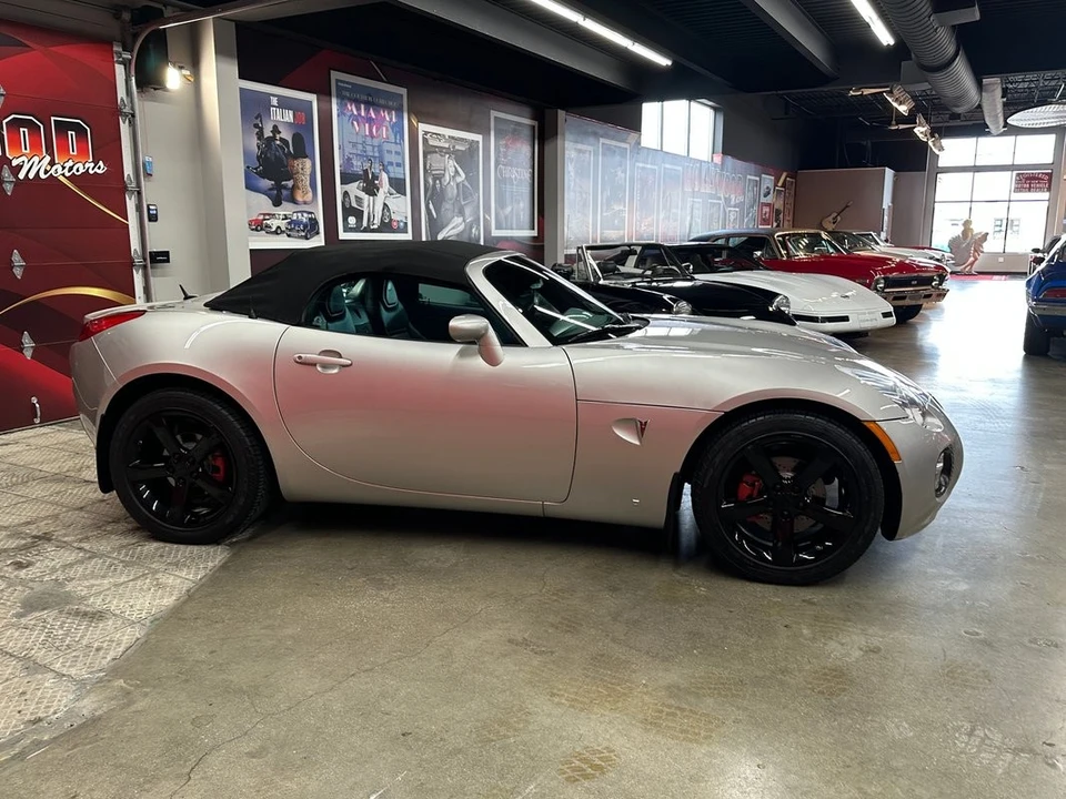 2008 Pontiac Solstice GXP - Image 9 of 21