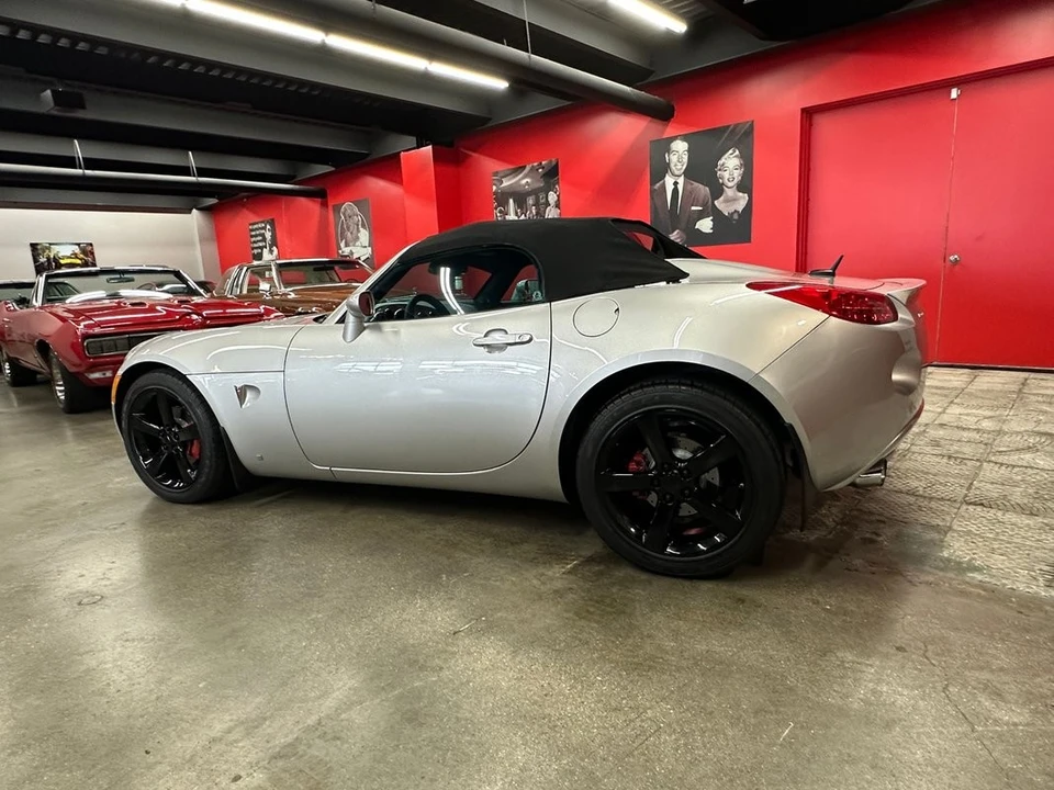 2008 Pontiac Solstice GXP - Image 16 of 21