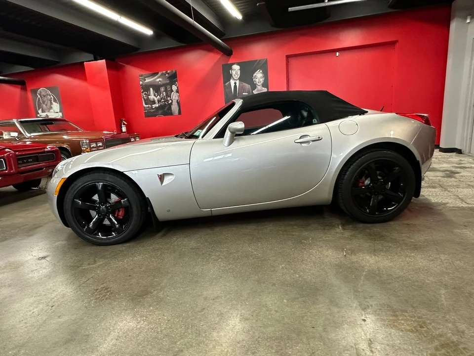 2008 Pontiac Solstice GXP - Image 19 of 21