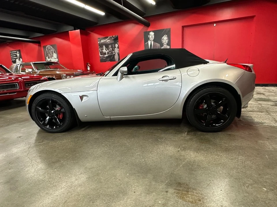 2008 Pontiac Solstice GXP - Image 18 of 21