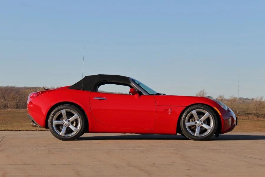 2008 Pontiac Solstice - Image 2 of 31