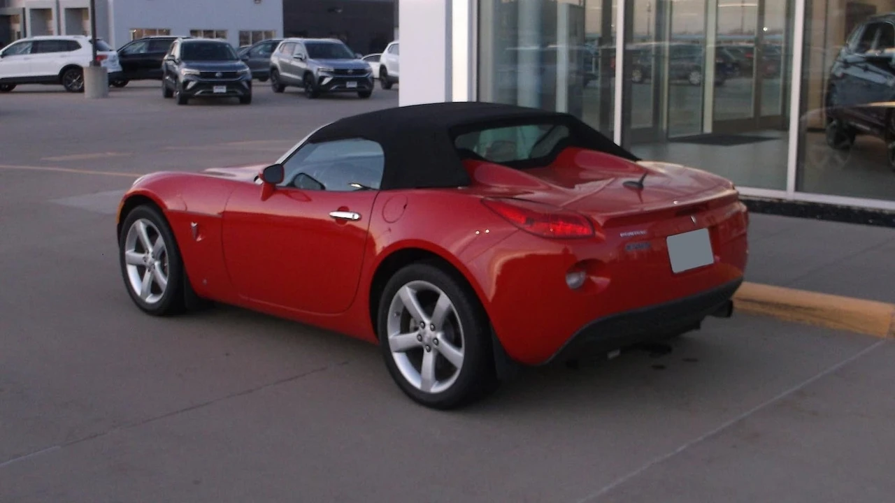 2008 Pontiac Solstice - Image 3 of 16
