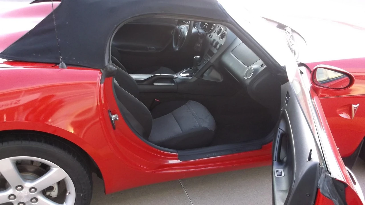 2008 Pontiac Solstice - Image 5 of 16