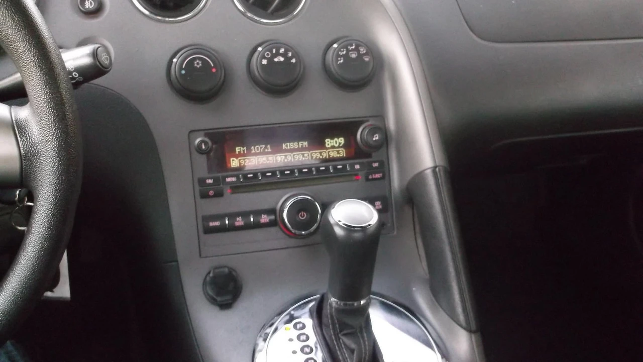 2008 Pontiac Solstice - Image 9 of 16