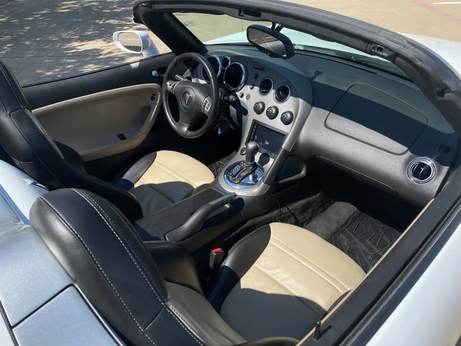 2008 Pontiac Solstice - Image 7 of 10