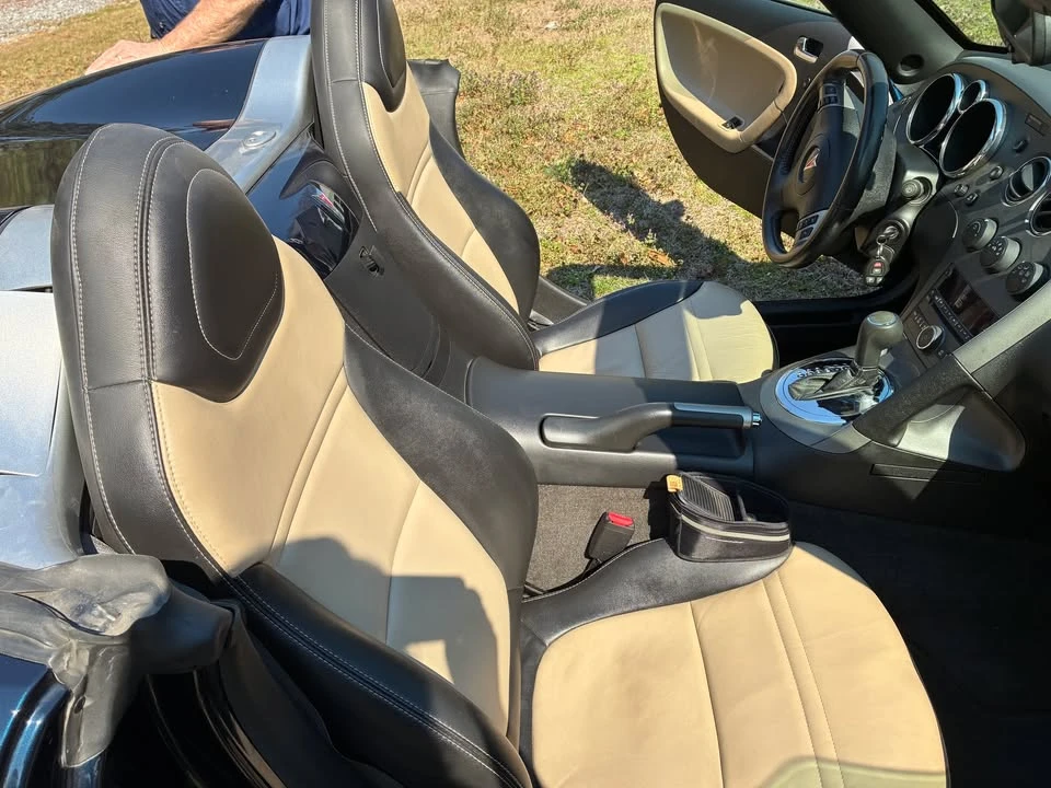 2008 Pontiac Solstice - Image 7 of 10